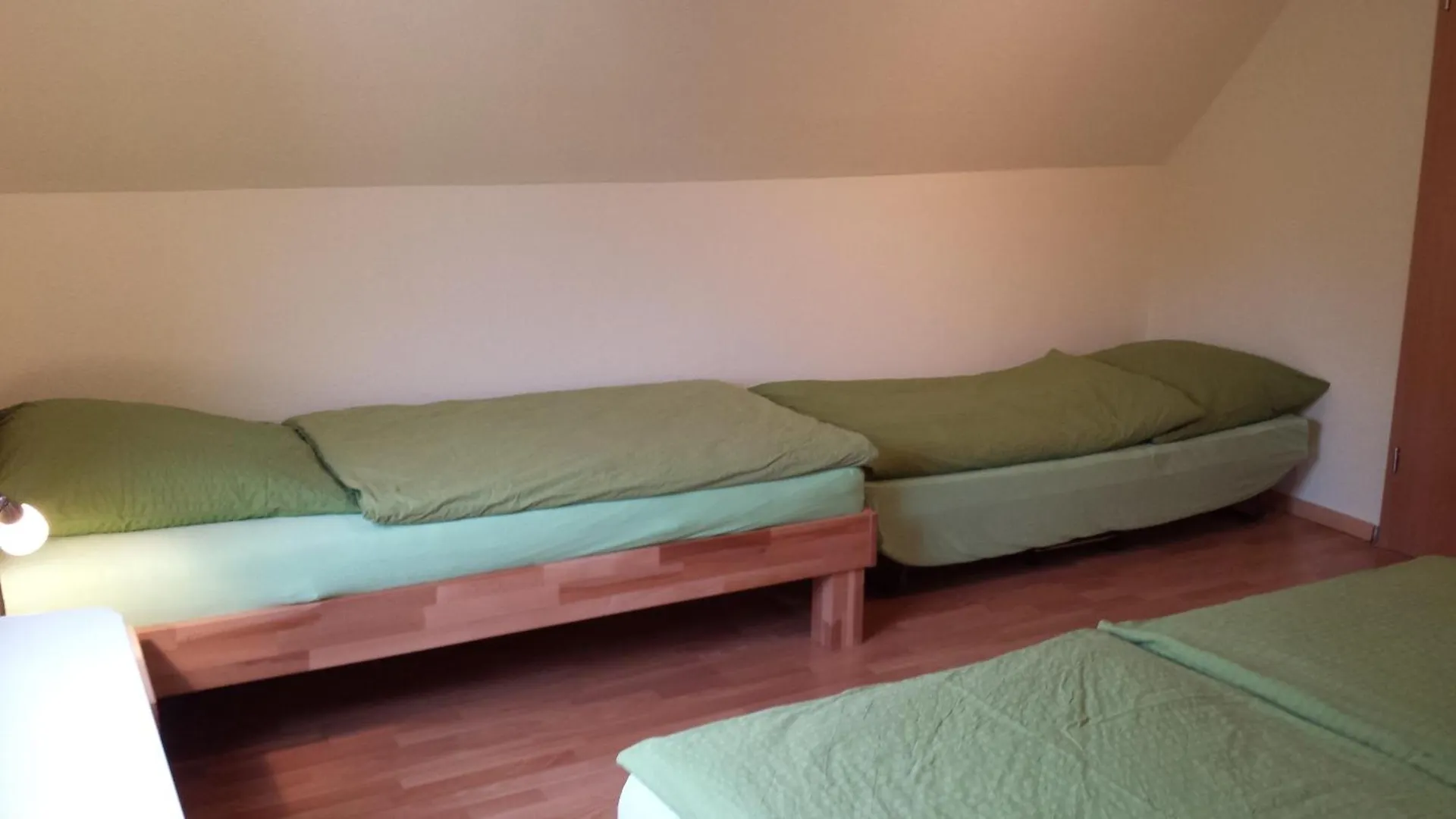 Pension Wauri , Ferienwohnung ' SCHWÄBISCHE ALB ' , Mansarden - Wohnung Waldenbuch Deutschland